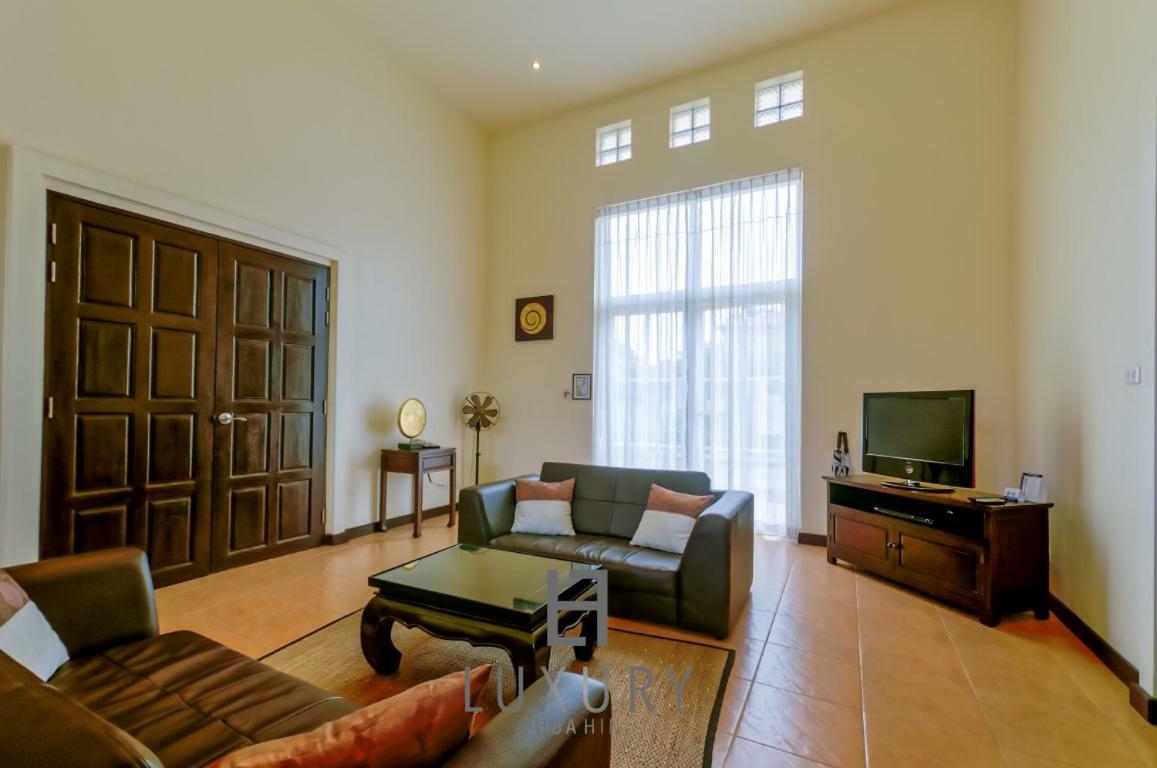 Bali Style 2 Bedroom Villa With Pool - B99 Хуа Хин Экстерьер фото